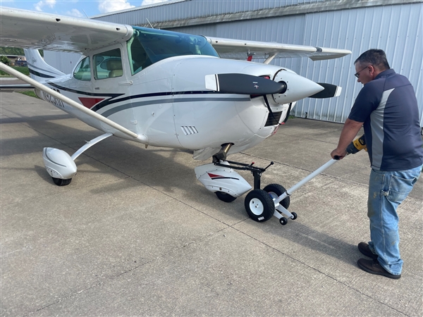 Cessna-Pants-Hook-Up-2